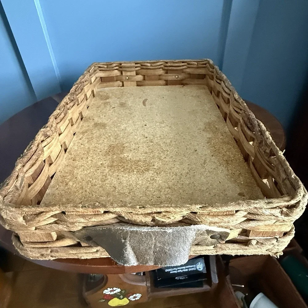 PYREX 3 Qt. 233 Wicker Basket Holder Carrier & Casserole Baking Dish retired